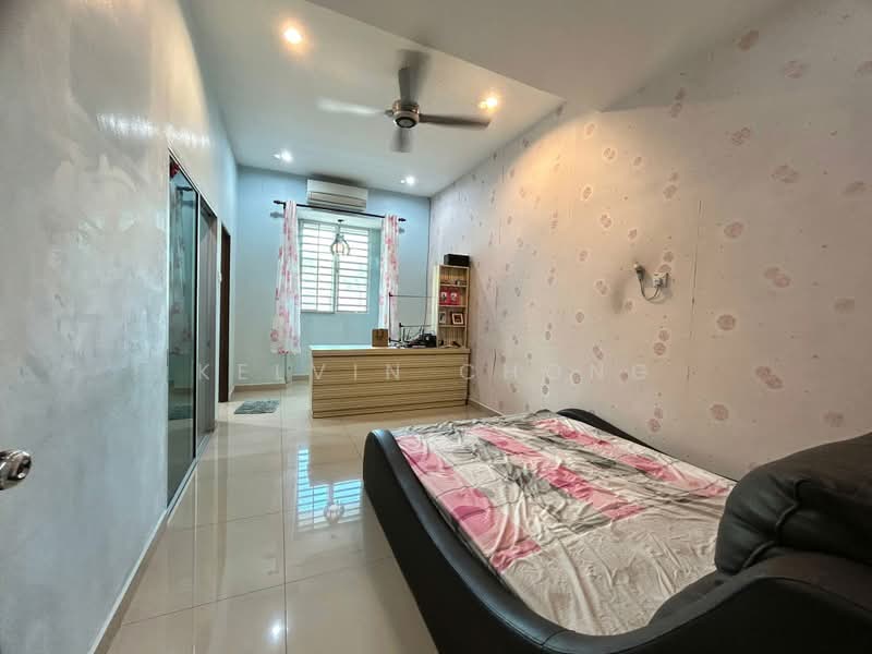 Rumah Teres 1.5 Tingkat untuk Disewa di Taman Arkid (Menglembu) - Kelvin Chong - Bedroom - PropertyGuru.com.my