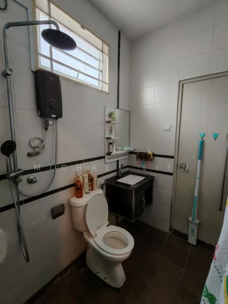 2-storey Terraced House for Sale in Seremban (Negeri Sembilan) - Michael Liew - Bathroom - PropertyGuru.com.my