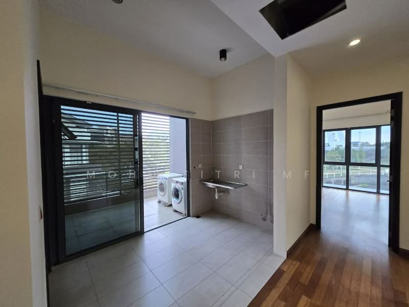 Link Bungalow for Sale in Putrajaya (Putrajaya) - Mohd Fitri MF - Balcony - PropertyGuru.com.my