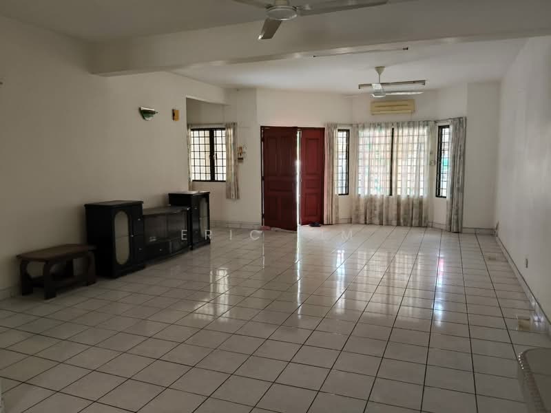 2-storey Terraced House for Rent in Bandar Utama 12 (Bandar Utama) - Eric Lim - Living Room - PropertyGuru.com.my