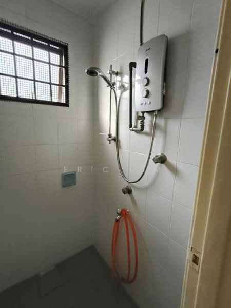 2-storey Terraced House for Rent in Bandar Utama 12 (Bandar Utama) - Eric Lim - Bathroom - PropertyGuru.com.my