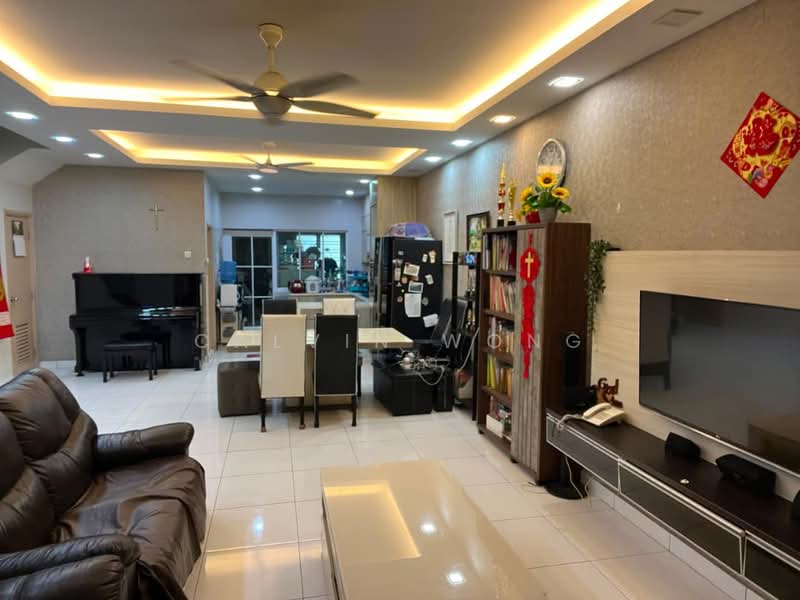 2-storey Terraced House for Sale in Bandar Dato Onn (Tebrau) - Calvin Wong - Living Room - PropertyGuru.com.my