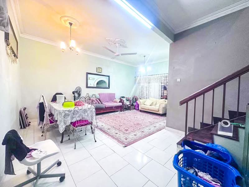 Rumah Teres 2-Tingkat untuk Dijual di Desa Coalfields (Sungai Buloh) - Isfarizal fazz - Living Room - PropertyGuru.com.my