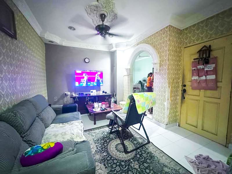 Rumah Teres 2-Tingkat untuk Dijual di Desa Coalfields (Sungai Buloh) - Isfarizal fazz - Living Room - PropertyGuru.com.my