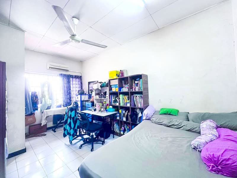 Rumah Teres 2-Tingkat untuk Dijual di Desa Coalfields (Sungai Buloh) - Isfarizal fazz - Bedroom - PropertyGuru.com.my