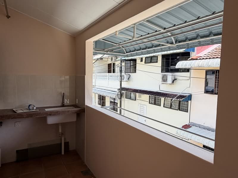 Rumah Teres 2-Tingkat untuk Dijual di Bayan Lepas (Bayan Lepas) - Tee Mooi Kiang - Kitchen - PropertyGuru.com.my