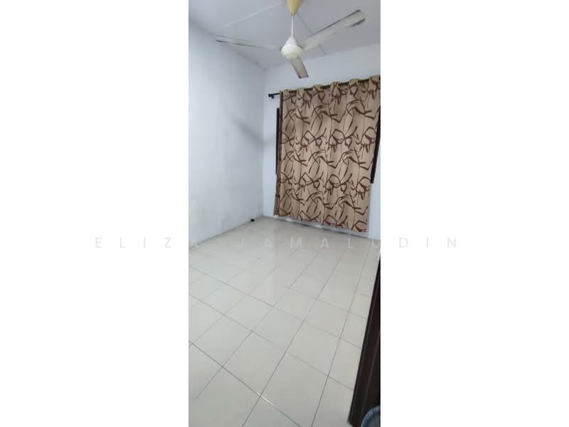 Townhouse for Sale in Taman Desiran Malawati (Kuala Selangor) - Eliza Jamaludin - Interior - PropertyGuru.com.my