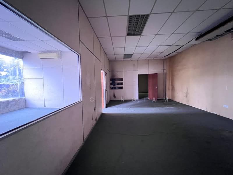 Factory for Rent in Taman Tampoi Indah (Tampoi) - Tracy Ngiam - Interior - PropertyGuru.com.my