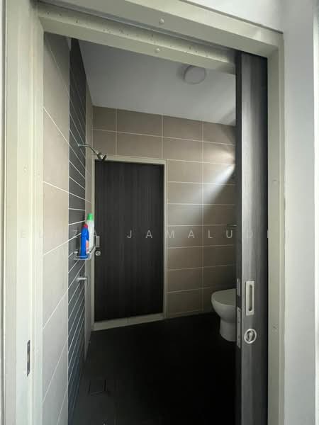 2-storey Terraced House for Sale in Elmina (Shah Alam) - Eliza Jamaludin - Bathroom - PropertyGuru.com.my