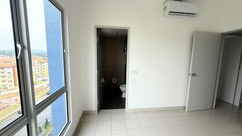 Kondominium untuk Disewa di Idaman Bukit Jelutong - Fuad Ali - Bathroom - PropertyGuru.com.my