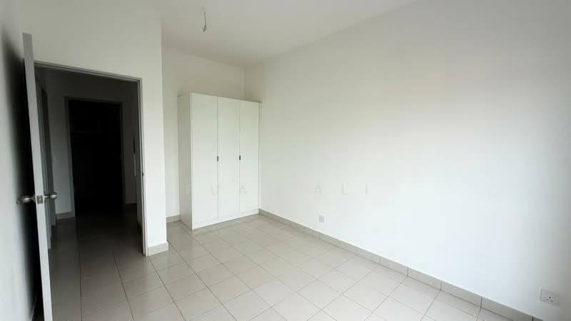 Kondominium untuk Disewa di Idaman Bukit Jelutong - Fuad Ali - Bedroom - PropertyGuru.com.my