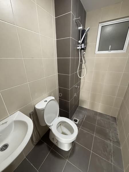 Condominium for Rent at Idaman Bukit Jelutong - Fuad Ali - Bathroom - PropertyGuru.com.my
