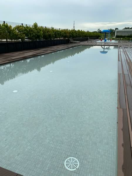 Condominium for Sale at Lakefront Residence - Johnny Leong - Pool - PropertyGuru.com.my