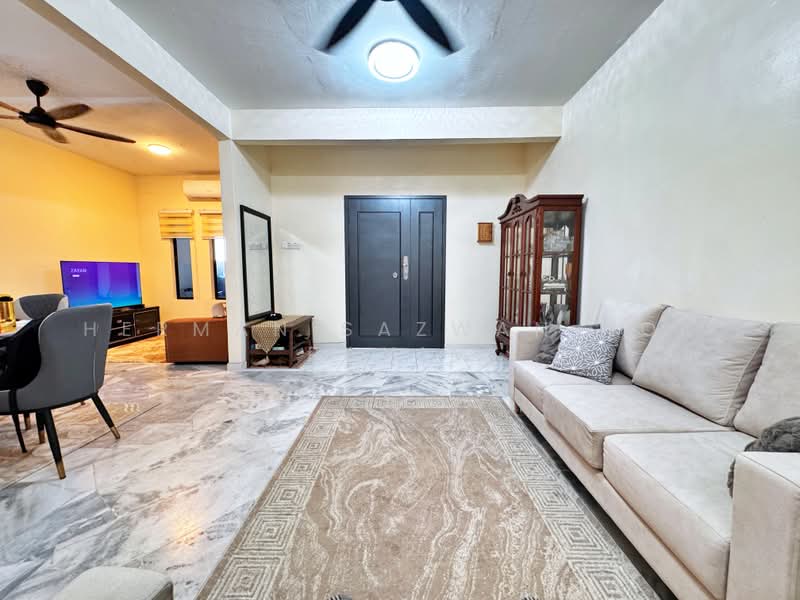 Rumah Teres 2 Tingkat untuk Dijual di Seksyen 27 (Shah Alam) - Herman Sazwan Nor Rahim - Living Room - PropertyGuru.com.my