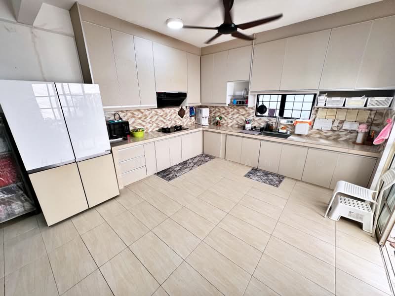 Rumah Teres 2 Tingkat untuk Dijual di Seksyen 27 (Shah Alam) - Herman Sazwan Nor Rahim - Kitchen - PropertyGuru.com.my