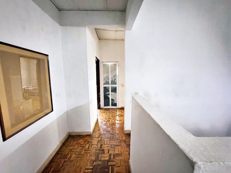 Rumah Teres 2 Tingkat untuk Dijual di Seksyen 27 (Shah Alam) - Herman Sazwan Nor Rahim - Corridor - PropertyGuru.com.my