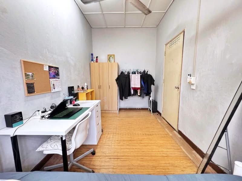 Rumah Teres 2 Tingkat untuk Dijual di Seksyen 27 (Shah Alam) - Herman Sazwan Nor Rahim - Bedroom - PropertyGuru.com.my
