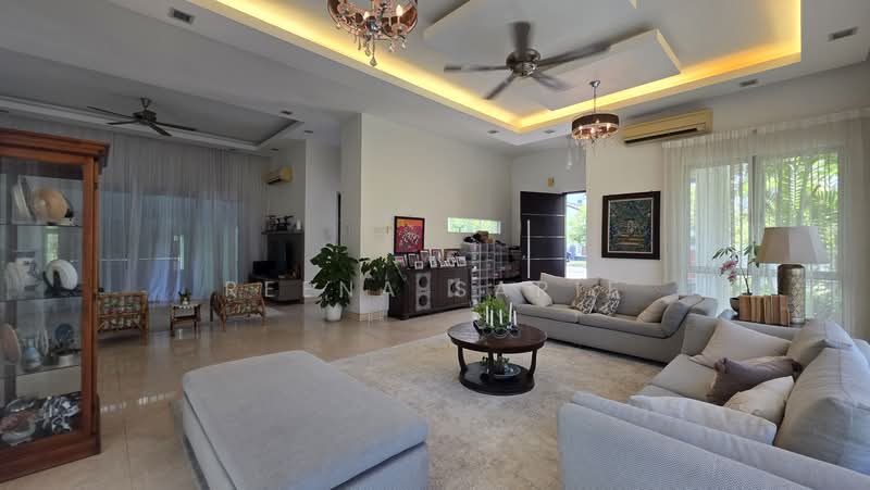 Bungalow House for Sale in Laman Seri (Shah Alam) - Reena Sarif - PropertyGuru.com.my