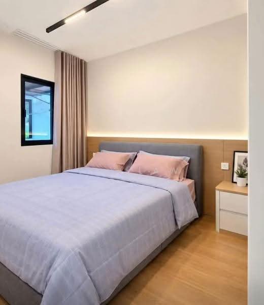 Service Residence for Sale at Parq Residence - Jay Law - Bedroom - PropertyGuru.com.my