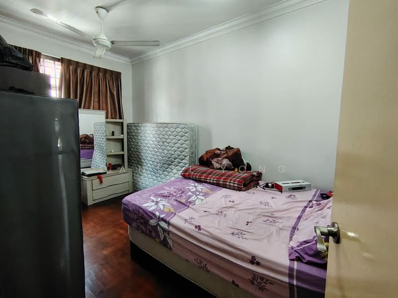 2-storey Terraced House for Sale in Taman Gaya (Ulu Tiram) - Daniel Yong - Bedroom - PropertyGuru.com.my