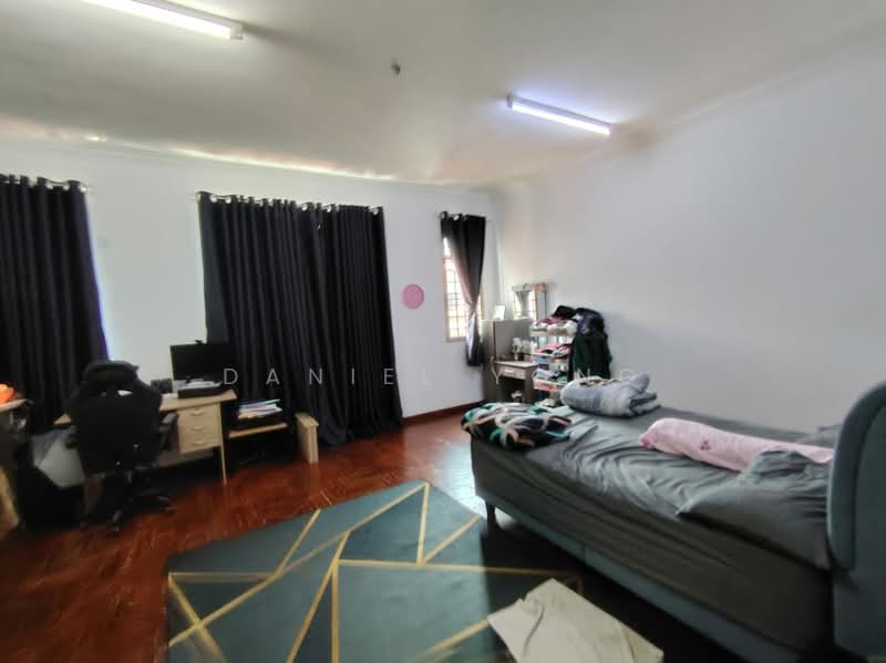 2-storey Terraced House for Sale in Taman Gaya (Ulu Tiram) - Daniel Yong - Bedroom - PropertyGuru.com.my