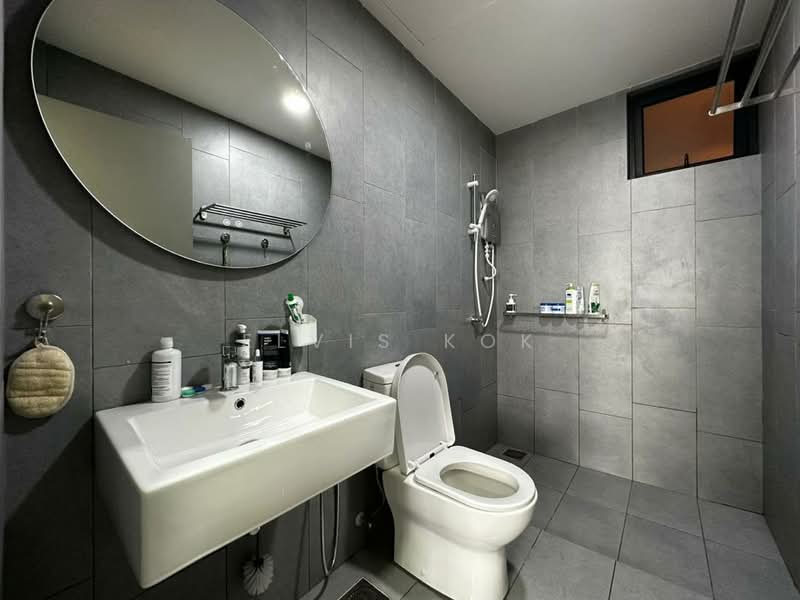 Service Residence for Sale at M Vertica - Elvis Kok - Bathroom - PropertyGuru.com.my