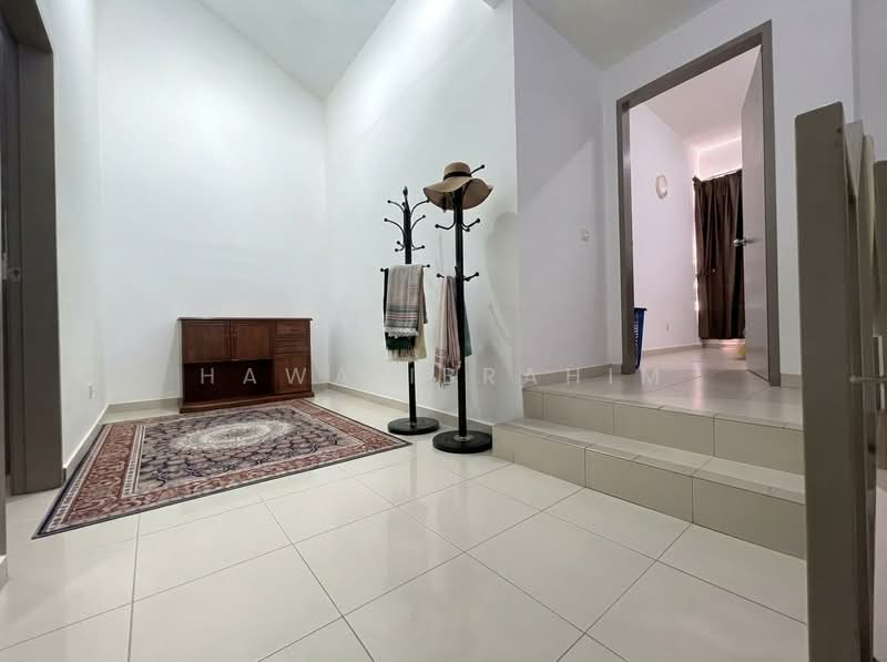 Rumah Teres 2-Tingkat untuk Dijual di Setia Ecohill (Semenyih) - Hawa Ibrahim - Entrance - PropertyGuru.com.my