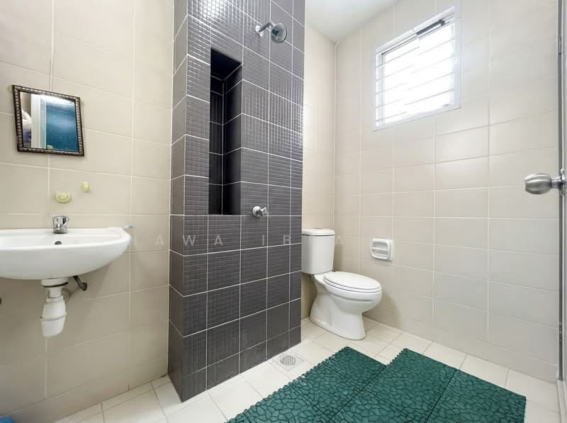 Rumah Teres 2-Tingkat untuk Dijual di Setia Ecohill (Semenyih) - Hawa Ibrahim - Bathroom - PropertyGuru.com.my
