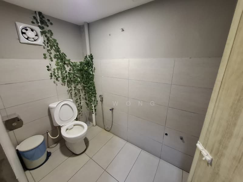 Kedai untuk Disewa di Taman Selayang Jaya (Selayang) - FC Wong - Bathroom - PropertyGuru.com.my