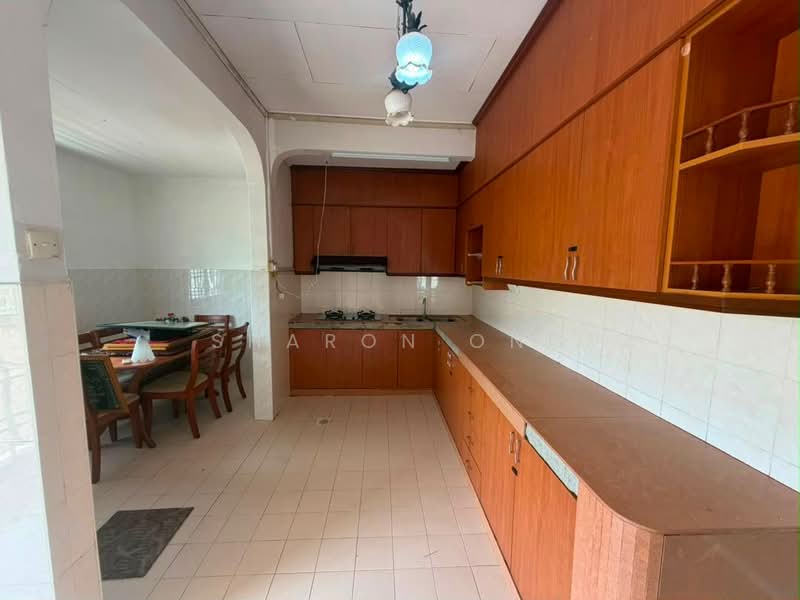 2-storey Terraced House for Sale in Taman Bukit Tiram (Ulu Tiram) - Sharon Ong - Kitchen - PropertyGuru.com.my