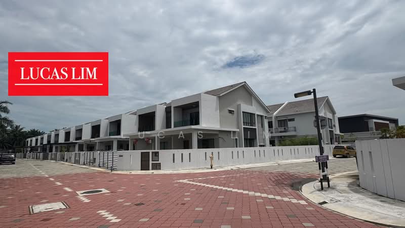 Rumah Berkembar untuk Dijual di Seberang Perai (Penang) - Lucas Lim - Exterior - PropertyGuru.com.my