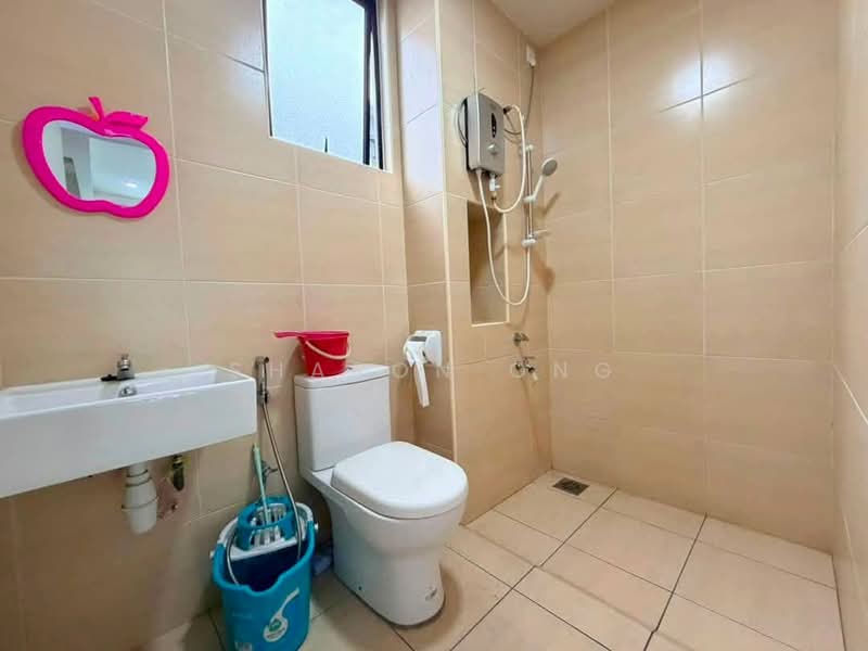 Rumah Teres 2-Tingkat untuk Dijual di Taman Seri Austin (Tebrau) - Sharon Ong - Bathroom - PropertyGuru.com.my