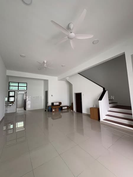2-storey Terraced House for Rent in Legasi 4 (Puchong) - Yoon Tat Chin - Living Room - PropertyGuru.com.my
