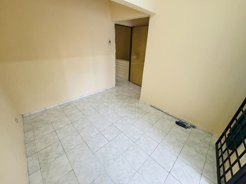 2-storey Terraced House for Rent in Taman Kobena (Cheras) - Fuad Ali - Interior - PropertyGuru.com.my