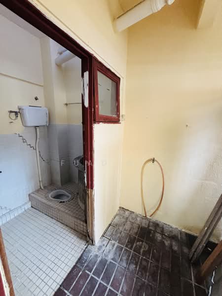 2-storey Terraced House for Rent in Taman Kobena (Cheras) - Fuad Ali - Bathroom - PropertyGuru.com.my