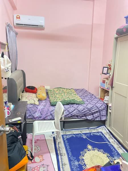 Pangsapuri untuk Dijual di Suria Residence - KINKI CHAN - Bedroom - PropertyGuru.com.my