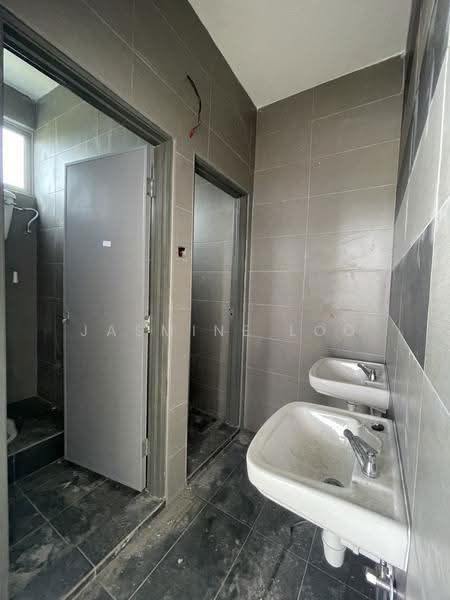 Kilang Berkembar untuk Dijual di Kulim (Kedah) - Jasmine Loo - Bathroom - PropertyGuru.com.my