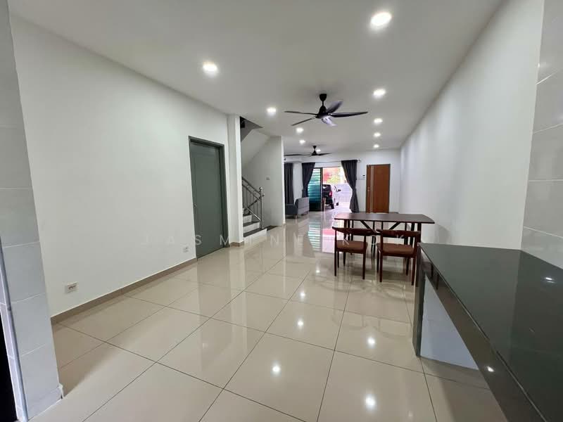 Terraced House for Rent in Seremban (Negeri Sembilan) - Jasmine Kok - Living Room - PropertyGuru.com.my