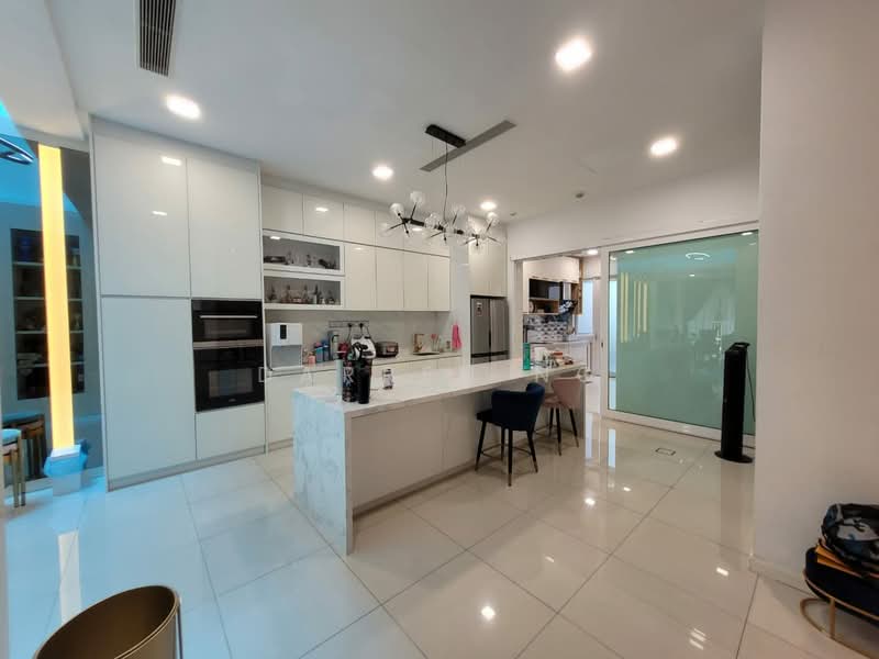 Rumah Teres 3.5 Tingkat untuk Dijual di Putra Heights (Subang Jaya) - Darren Ng - Kitchen - PropertyGuru.com.my