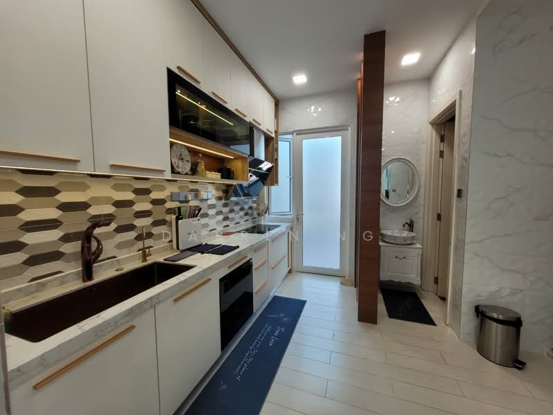 Rumah Teres 3.5 Tingkat untuk Dijual di Putra Heights (Subang Jaya) - Darren Ng - Kitchen - PropertyGuru.com.my