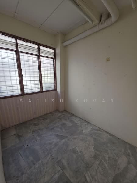 Rumah Teres 2 Tingkat untuk Dijual di Taman Subang Perdana (Sungai Buloh) - Satish Kumar - PropertyGuru.com.my