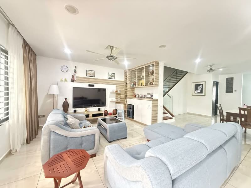 Rumah Teres 2 Tingkat untuk Dijual di Bandar Baru Permas Jaya (Permas Jaya) - Joey Tay - Living Room - PropertyGuru.com.my