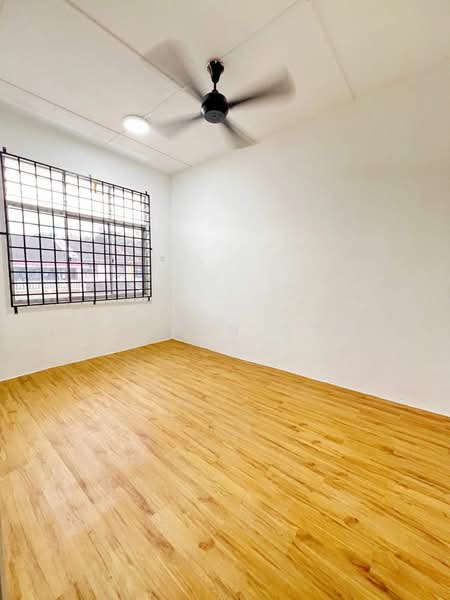 2-storey Terraced House for Sale in Taman Bukit Kempas (Tampoi) - Sharon Ong - Interior - PropertyGuru.com.my