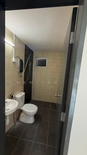 Kondominium untuk Disewa di Suasana Aman - Hamizah . - Bathroom - PropertyGuru.com.my
