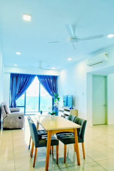 Pangsapuri untuk Dijual di The WaterEdge (Pinggiran Air) - Chloe Chin - Living Room - PropertyGuru.com.my