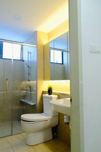 Pangsapuri untuk Dijual di The WaterEdge (Pinggiran Air) - Chloe Chin - Bathroom - PropertyGuru.com.my