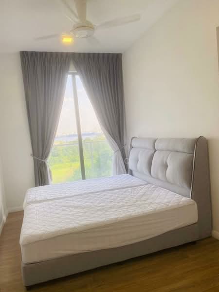 Pangsapuri untuk Dijual di The WaterEdge (Pinggiran Air) - Chloe Chin - Bedroom - PropertyGuru.com.my