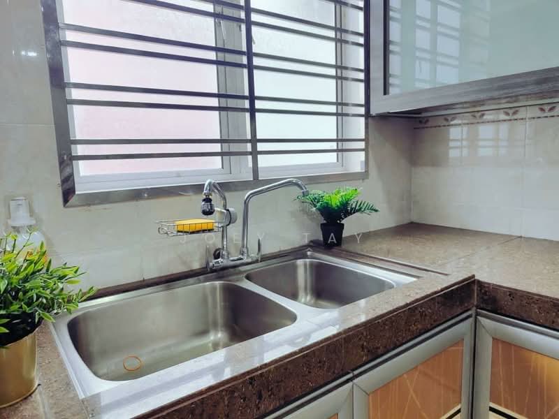 Rumah Teres 2-Tingkat untuk Dijual di Taman Setia Indah (Tebrau) - Joey Tay - Kitchen - PropertyGuru.com.my