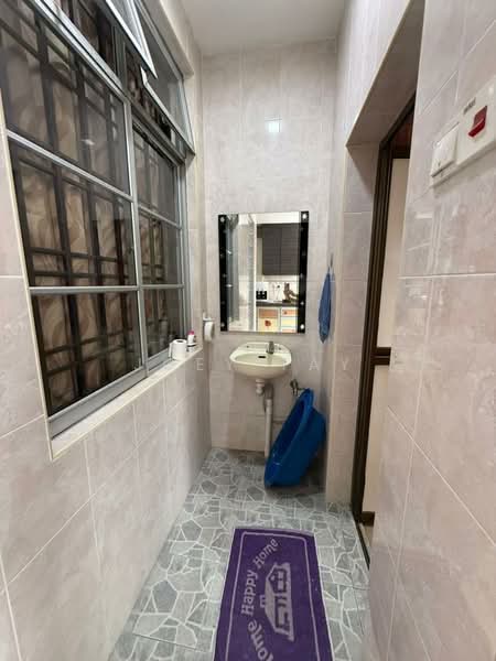 Rumah Teres 2-Tingkat untuk Dijual di Taman Setia Indah (Tebrau) - Joey Tay - Bathroom - PropertyGuru.com.my