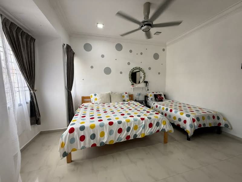 Rumah Teres 2-Tingkat untuk Dijual di Taman Setia Indah (Tebrau) - Joey Tay - Bedroom - PropertyGuru.com.my
